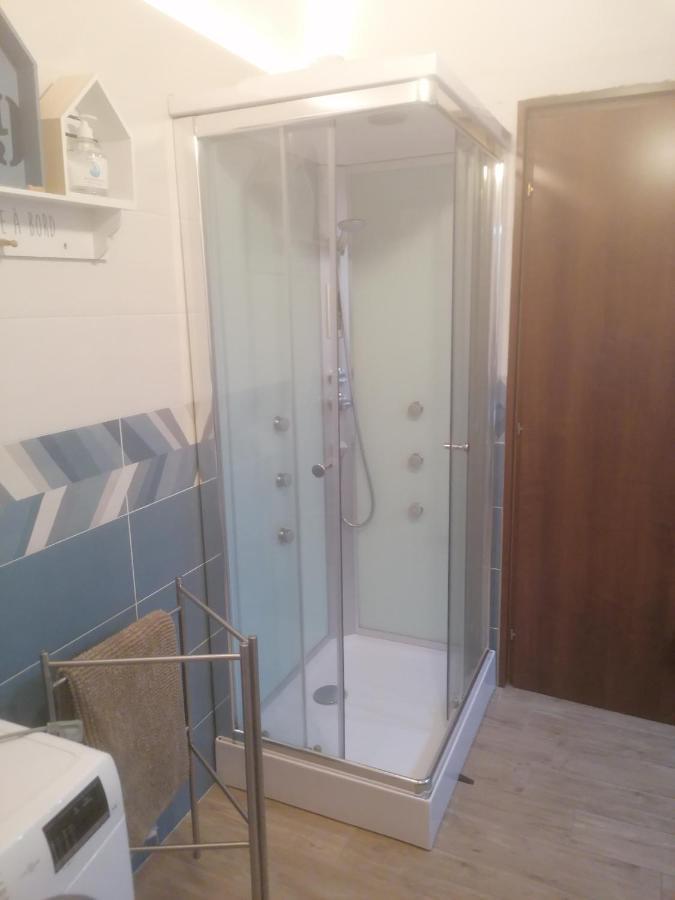Emmanueli65 Fronte Clinica Per 5 Matrimoniale 2 Singoli 1 Divano Letto Πιατσέντζα Εξωτερικό φωτογραφία