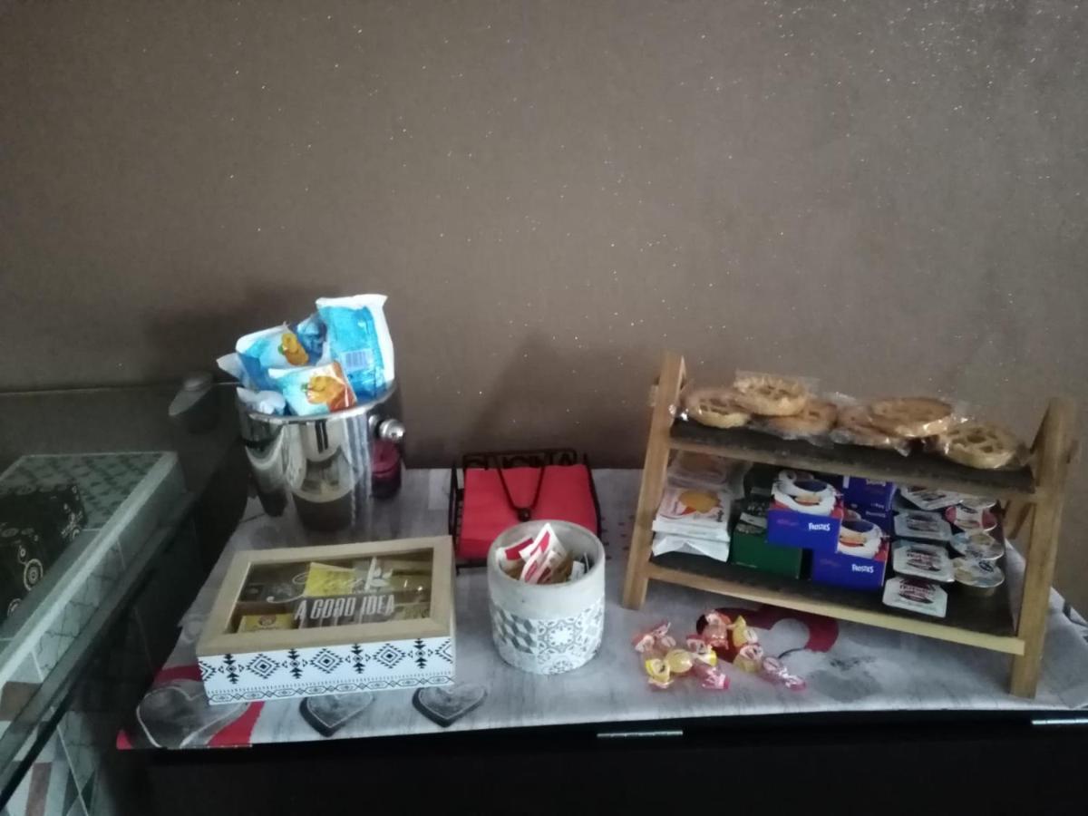 Emmanueli65 Fronte Clinica Per 5 Matrimoniale 2 Singoli 1 Divano Letto Πιατσέντζα Εξωτερικό φωτογραφία