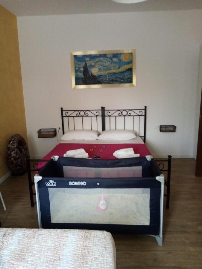 Emmanueli65 Fronte Clinica Per 5 Matrimoniale 2 Singoli 1 Divano Letto Πιατσέντζα Εξωτερικό φωτογραφία